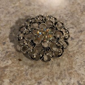 Filigree pin